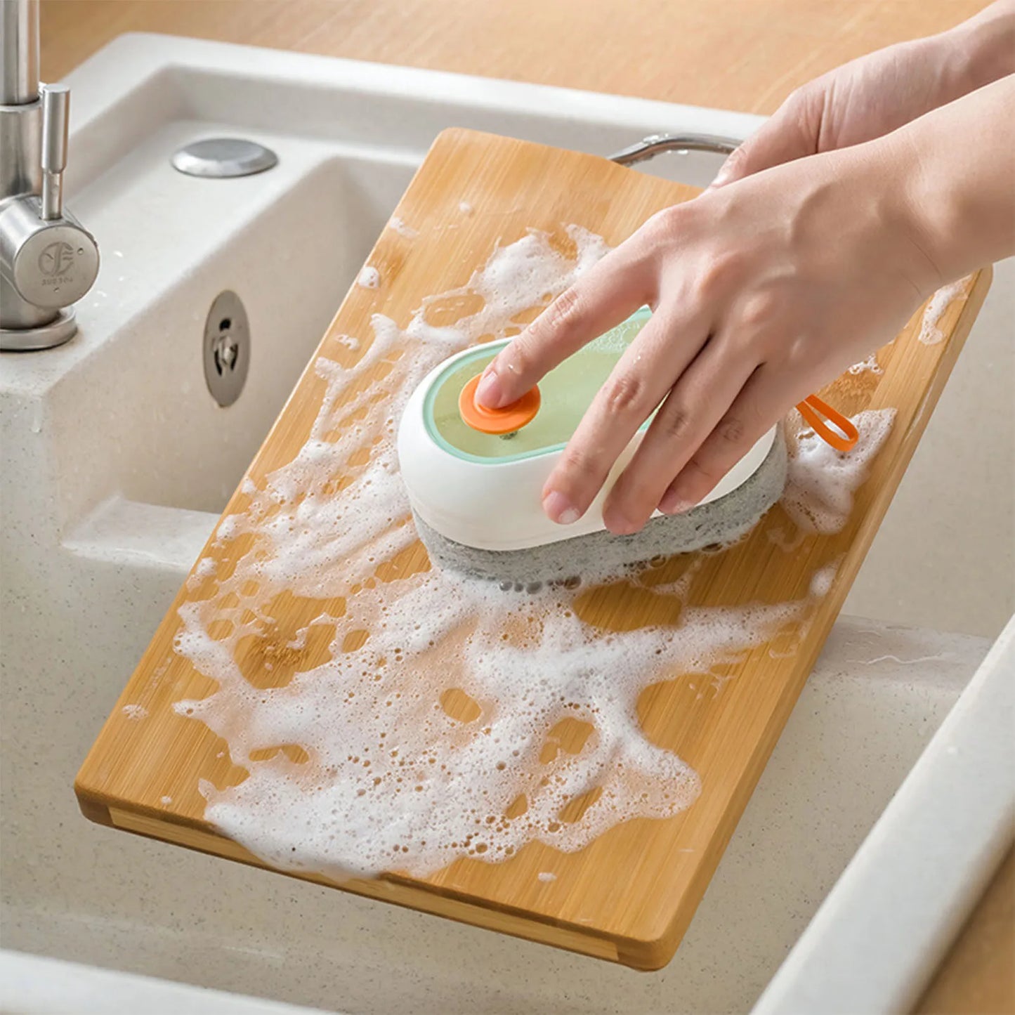 Refillable Dish Wand Scrubber